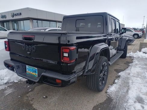 Used 2023 Jeep Gladiator Overland image 6