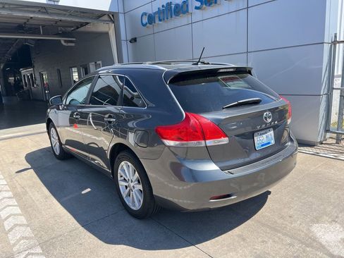 Used 2011 Toyota Venza w/ Convenience Pkg image 4