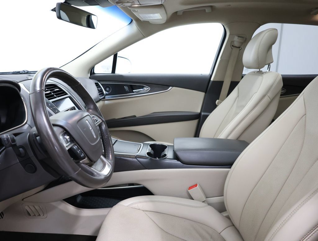 Used 2019 Lincoln Nautilus Reserve AWD/4WD image 13