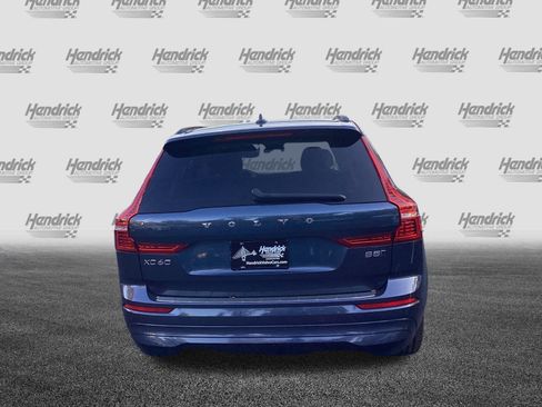 Certified 2022 Volvo XC60 B5 Momentum w/ Climate Package image 9