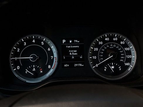 Certified 2021 Hyundai Venue SEL image 13