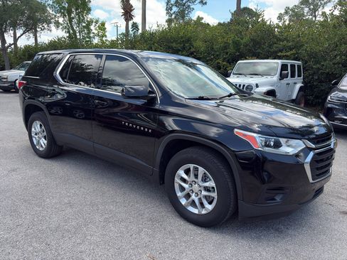 Used 2020 Chevrolet Traverse LS FWD image 9