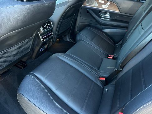 New 2025 Mercedes-Benz GLS 580 4MATIC image 10