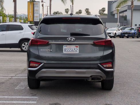 Used 2019 Hyundai Santa Fe SE image 6