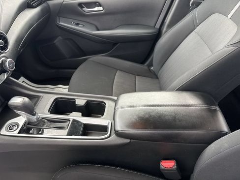 Used 2024 Nissan Sentra SV FWD image 25