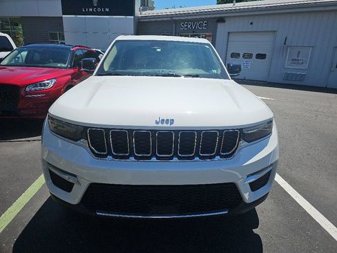 Used 2022 Jeep Grand Cherokee Limited AWD/4WD image 2