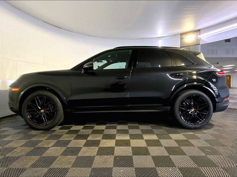 New 2026 Porsche Cayenne AWD/4WD image 2
