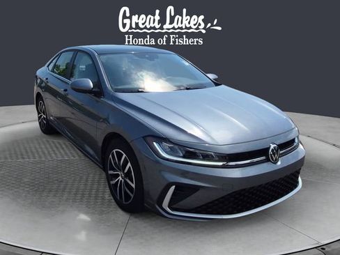 Used 2025 Volkswagen Jetta SE w/ Sunroof Package FWD image 7
