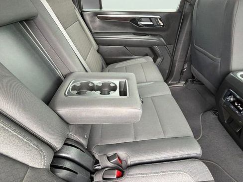 Certified 2025 Chevrolet Suburban LS RWD image 31