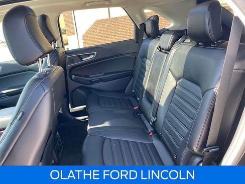Used 2024 Ford Edge SEL w/ Convenience Package image 14