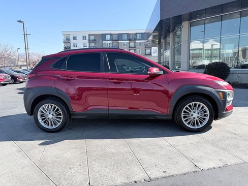 Used 2018 Hyundai Kona SEL image 2