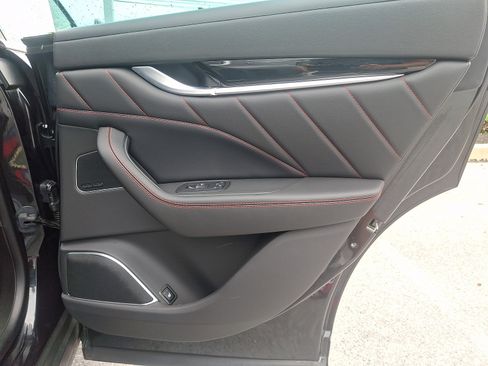 Used 2024 Maserati Levante GT Ultima AWD/4WD image 26