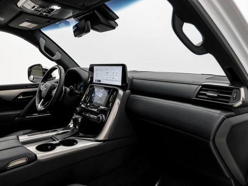 Used 2023 Lexus LX 600 F Sport image 14