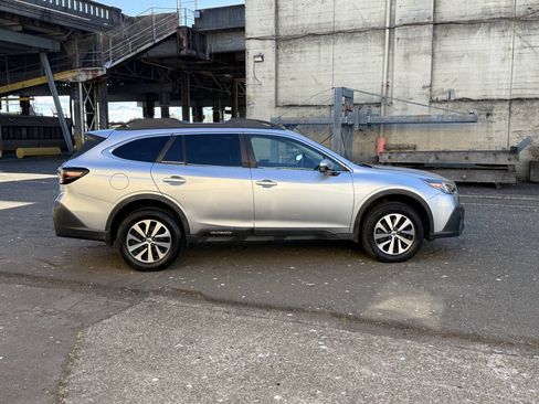 Used 2020 Subaru Outback Premium AWD/4WD image 12