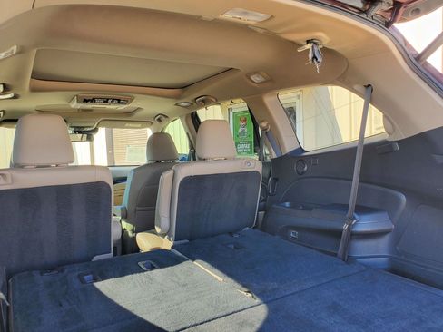 Used 2017 Honda Pilot Elite image 5
