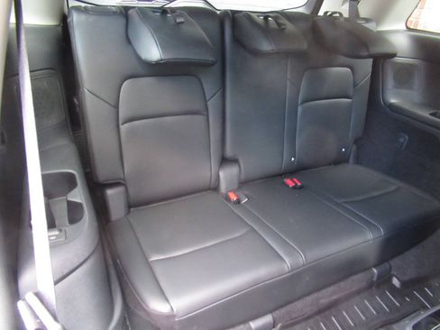 Used 2025 Nissan Pathfinder Platinum AWD/4WD image 8
