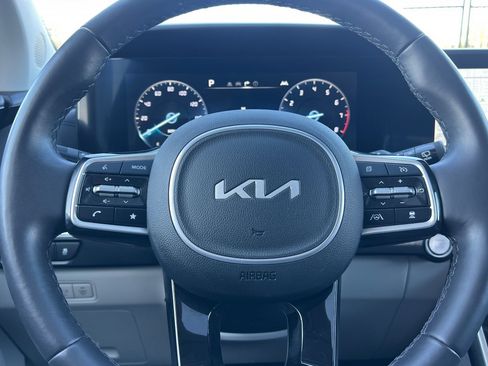 Used 2024 Kia Carnival SX Prestige image 36