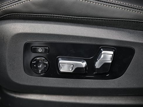 New 2026 BMW X5 xDrive40i w/ M Sport Package image 22