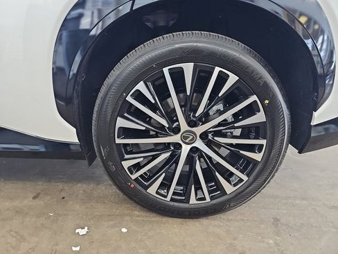 New 2026 Lexus RZ 350e 2WD w/ Technology Package image 38