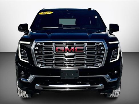 Used 2026 GMC Yukon Denali w/ Denali Reserve Package image 3