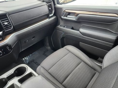 Used 2023 Chevrolet Silverado 1500 LT image 13