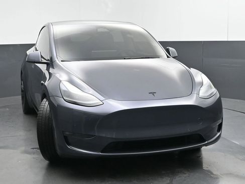 Used 2022 Tesla Model Y Performance AWD/4WD image 8