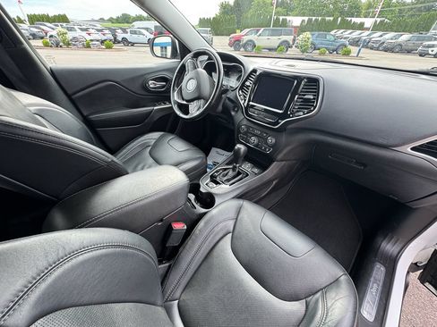 Used 2020 Jeep Cherokee Limited FWD image 11