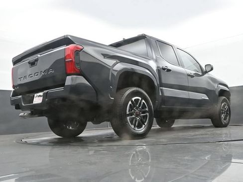 Used 2025 Toyota Tacoma SR5 AWD/4WD image 25