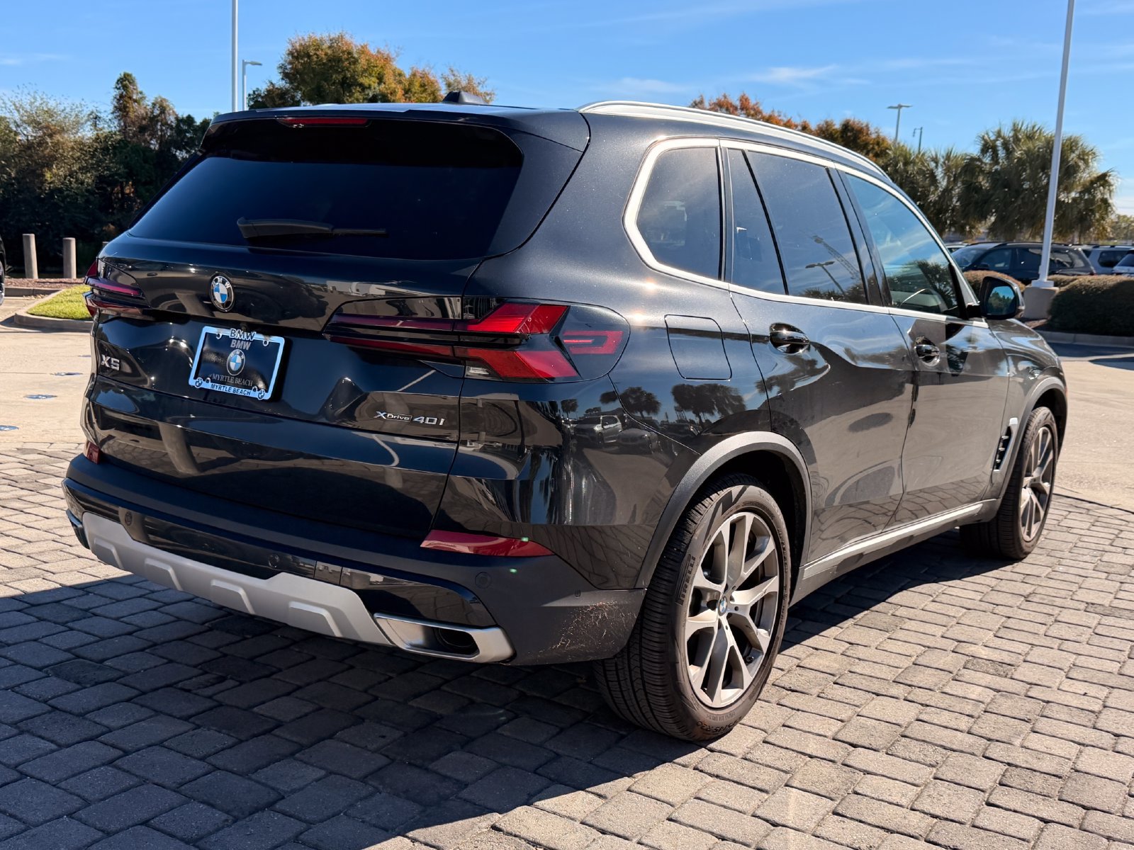 Used 2025 BMW X5 xDrive40i w/ Premium Package AWD/4WD image 9