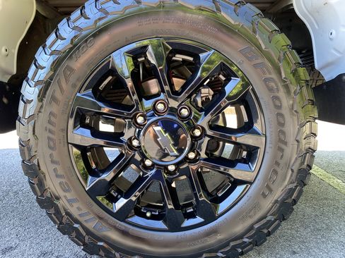 Used 2025 Chevrolet Silverado 2500 LT w/ Trail Boss Package AWD/4WD image 45