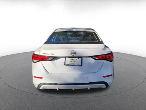 Used 2025 Nissan Sentra SV image 6