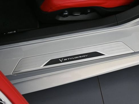 Used 2022 Chevrolet Corvette Stingray Preferred Cpe w/ Z51 Performance Package RWD image 16