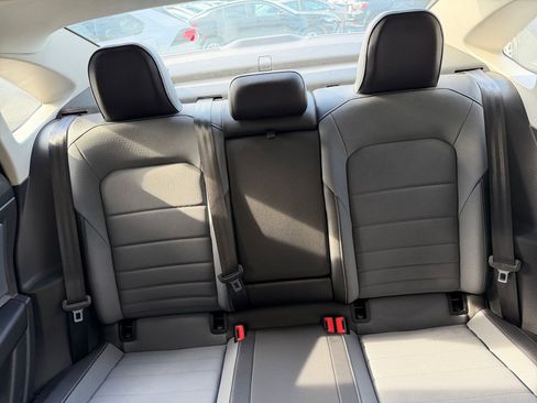 Used 2025 Volkswagen Jetta SE image 37