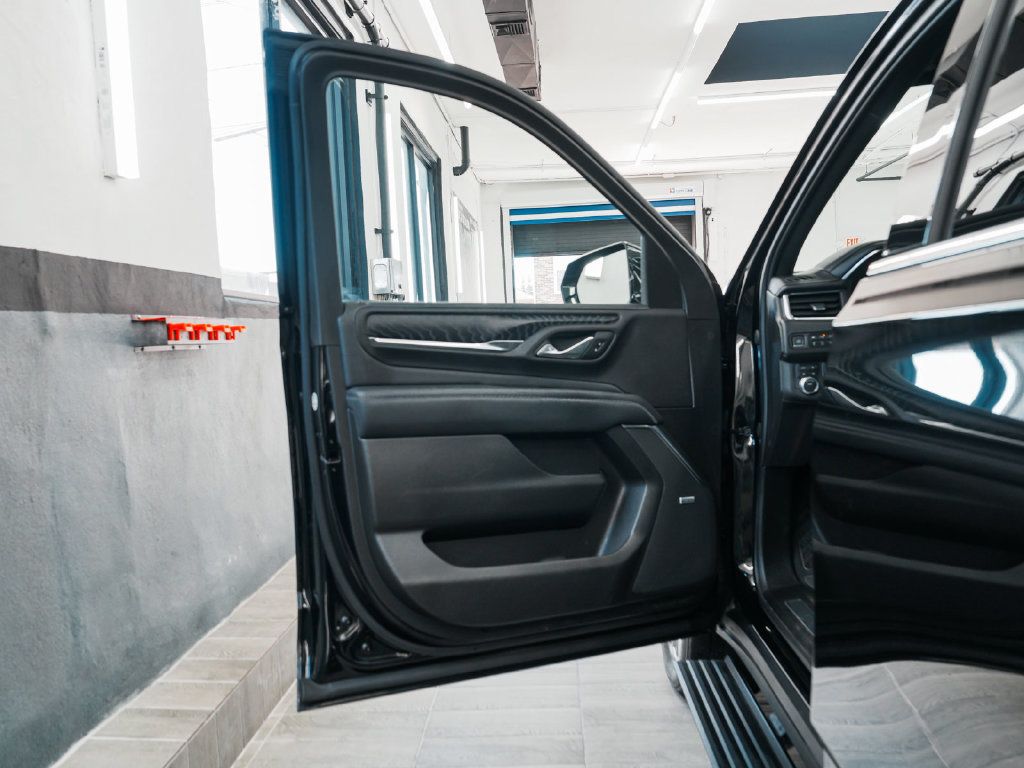 Used 2022 GMC Yukon XL Denali AWD/4WD image 9