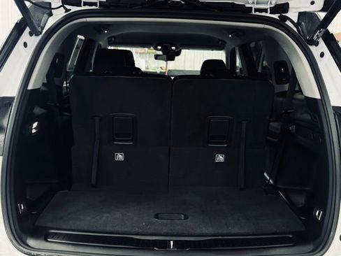 Used 2023 Jeep Grand Cherokee L Limited w/ Luxury Tech Group II image 10