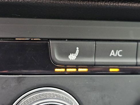 Used 2022 Volkswagen Taos SE AWD/4WD image 15