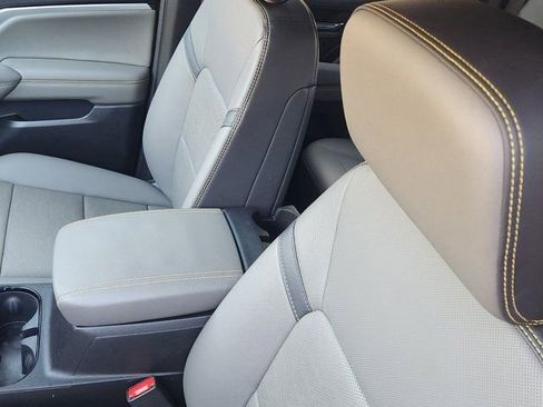 Used 2024 Chevrolet Colorado ZR2 w/ ZR2 Convenience Package III image 21