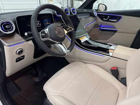 Used 2026 Mercedes-Benz GLC 300 GLC 300 image 12