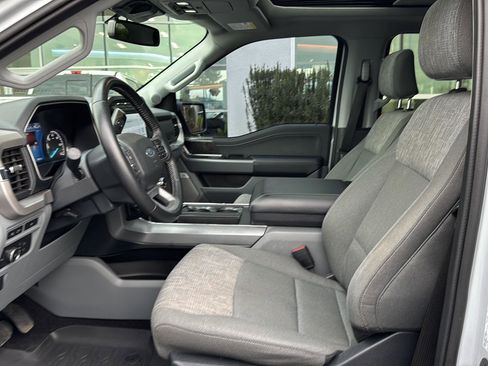 Used 2022 Ford F150 XLT w/ Equipment Group 302A High image 8