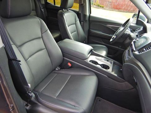 Used 2025 Honda Ridgeline RTL image 17