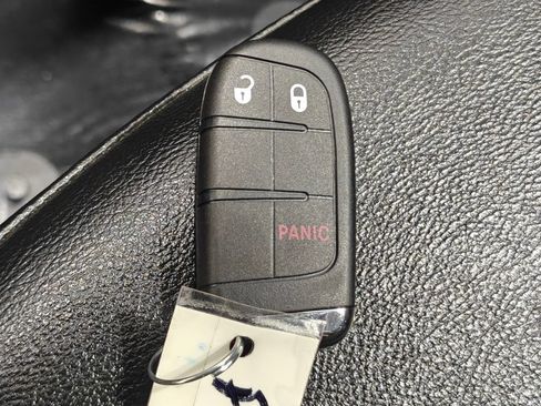 Used 2019 Jeep Compass Latitude AWD/4WD image 11