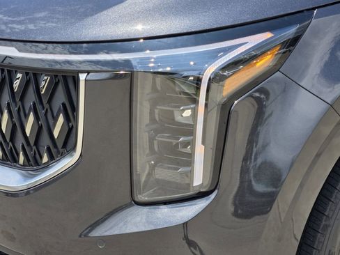 New 2026 Kia Carnival EX FWD image 7