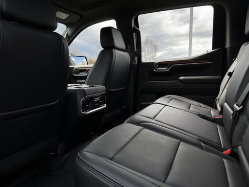 Used 2023 GMC Sierra 1500 Denali AWD/4WD image 30