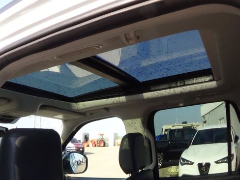 Used 2025 Ford Expedition Active AWD/4WD image 13