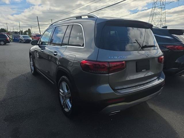 Used 2021 Mercedes-Benz GLB 250 4MATIC image 4