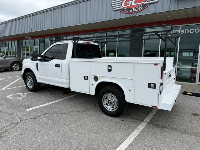 Used 2017 Ford F250 XL w/ Power Equipment Group RWD image 4