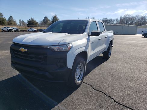 New 2026 Chevrolet Colorado W/T image 2