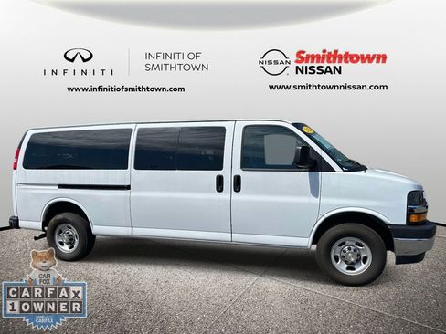 Used 2024 Chevrolet Express 3500 LT w/ LT Preferred Equipment Group RWD image 7