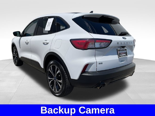 Used 2021 Ford Escape SE w/ SE Sport Appearance Package AWD/4WD image 3