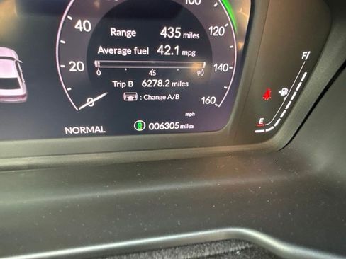Used 2025 Honda Accord Sport image 12